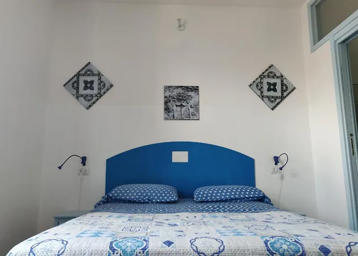 La Rosa Di فندق مبيت وإفطار